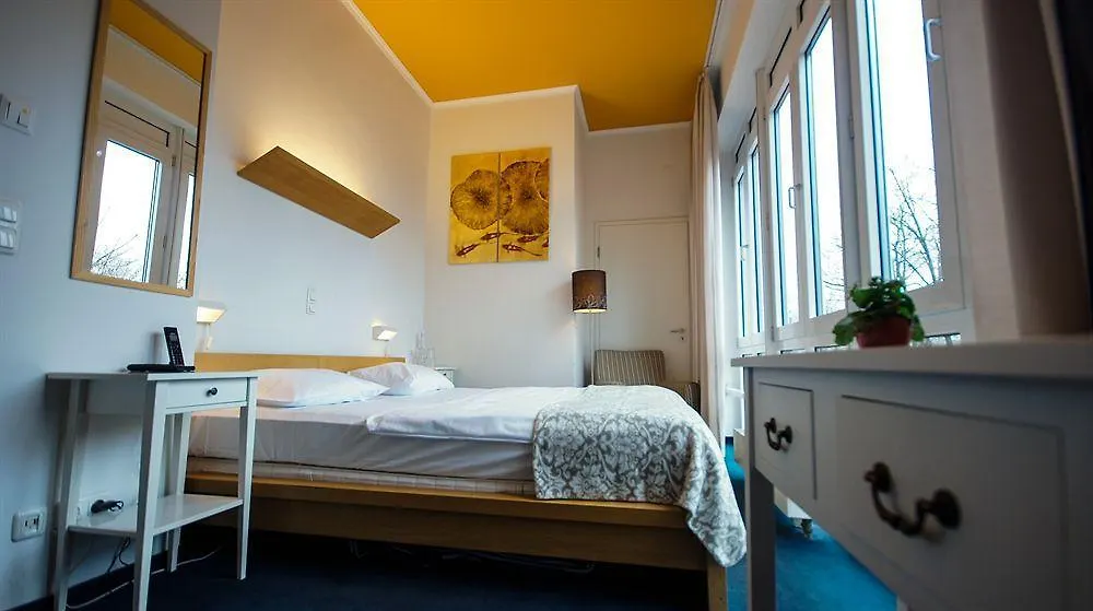 Midi Inn Parkhotel Mitte Berlin 3*,